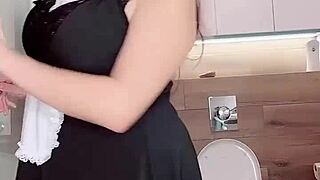 Big natural tits jiggling while cleaning the bathroom