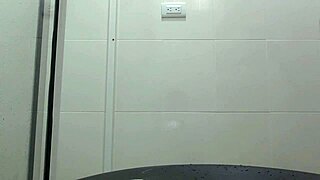 My step-madrastra's ass slaps during bathroom moments