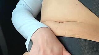 Širim noge široko za grubo jebanje i pušenje u tinejdžerskom 18+ pornu