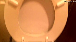 I react to Lisa Ann's solo scene