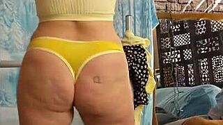 Hotwife Steffi Yellow Daisy Pussy Dance
