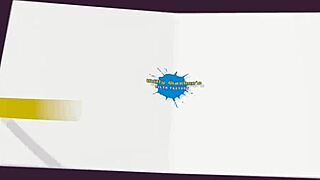 बाथरूम साफ करती हूं टॉपलेस मेरी बड़ी टिट्स बाउंस करती हैं तुम्हें दिखाने के लिए।