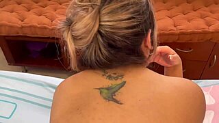 La paura gravidanza delle mie sorellastre vergini porta a leccate figa selvagge e squirting con Naty Delgado.