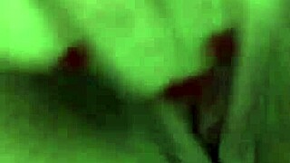 Athletic Sarada says, 'I'm gozando na siririca'