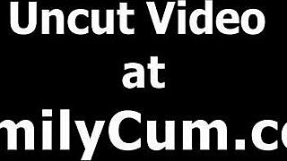 Olyan forró amikor ez a latin csaj Penelope White keményen baszódik, cumshot-tal és borotvált puncival POV tiltott jelenetben