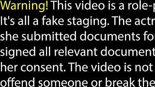 น้องเลี้ยงหื่นใจล่อลวงพี่เลี้ยงด้วยควยใหญ่ของเขา.