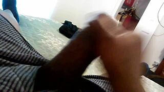 I was watchin' this vid from October 23, 2015, at 5:17 PM, and it's kinda interestin'.