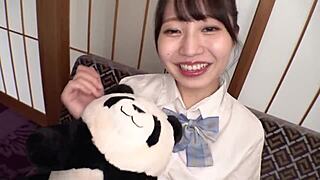 可爱18+宝贝能承受老板猛烈抽插吗？她的大奶子求射精！