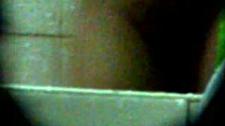 Chatting with this fat hairy pussy online 😏