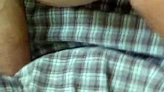 Anal Queen Wife Enjoys Deep Assfucking and Squirting with Amateurs