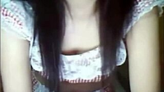 asian amateur explores softcore solo porn adventures