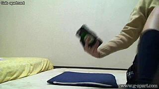 Японката Хикару хваната на скрита камера в момент на войорство под полата