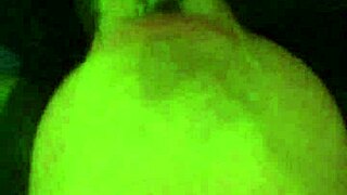 does renee cheeks do upside down deepthroat?