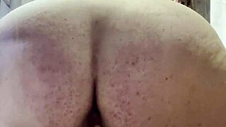 BBW riding cock in amateur scene