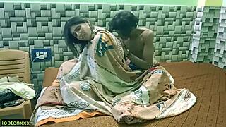 सुंदर इंडियन सेल्स गर्ल हार्डकोर सेक्स न्यू बॉय के साथ और डर्टी हिंदी टॉक