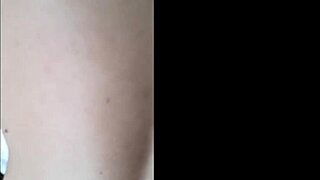 garchando a mi amiguito con mucha pasión y energía