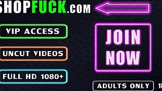 Чувак, этот коп оттрахал мою вороватую падчерицу после того, как отчим струсил в магазине!