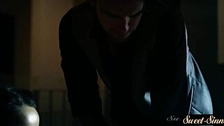 Adik tiri kecil buka lebar untuk kote keras