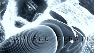 Pirate meets angels for blowjob fun 😘