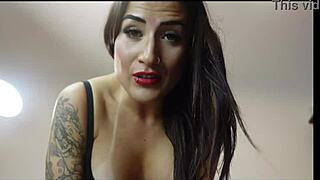 جاهز لفقدان عذريتك الشرجية مع إلهة لاتينية الليلة؟