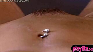 newcomer photomodel chicks during work session