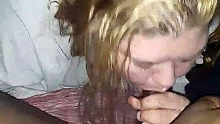 bbw gives amazing blowjob 😋