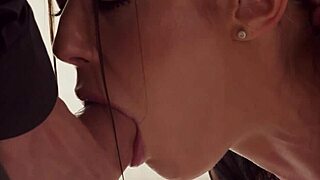 Ehi, Vuoi Vedere Mary Kalisy e Aruna Aghora in Azione 69 Calda?