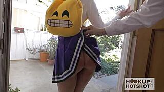 Sodomie brutale avec une ado mignonne 18+ 18+ et son papa