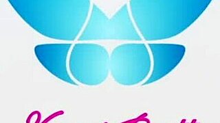 Hey, tengok lelaki horny ni lantik dengan kaki pantyhose di bawah sungai air maninya