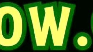 Öt vad transzcsaj uralja a tehetetlen srácot vad gangbang akcióban