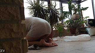 trim upskirt skirt flashing amateurs in public view