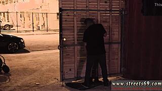 Jesi li ikada probala seks sa starim očuhom? Jadna Goldi štrca pod njegovom dominacijom!