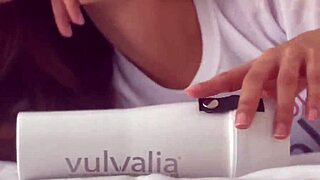 Garota VULVALIA - Daiane Tomazoni MASTURBATES alone