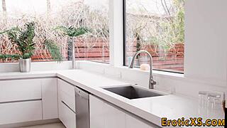 สาวบลอนด์สวยขี่เจ้านายแรงๆ