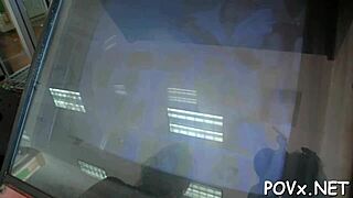 يا إلهي، لا أصدق أن فتيات جميلات يمصصن بهذا الشكل