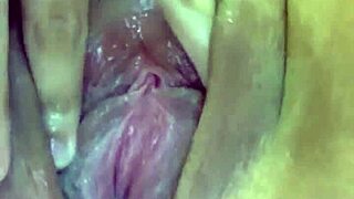 damn, novinha so horny masturbating like crazy! 🔥💦