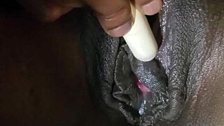 look at dat pretty pussy, so wet and ready