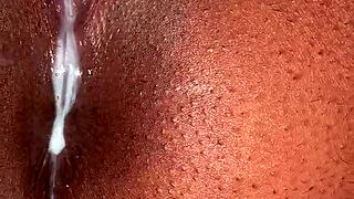 Pussy squirting in backseat