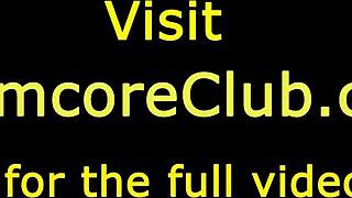 Estrella porno glamcore follada y corrida en sus tetas