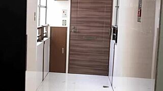 Ibu Kawan Ayame Shiozaki Pancut Kuat Semasa Seks Seludup Panas