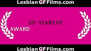 Én és a legjobb barátnőm nyaljuk először leszbikus puncit