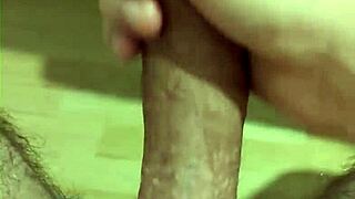 Young amateur explores solo pleasure with a sensual massage.