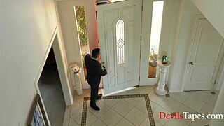 스텝 엄마 마카일라 콕스의 와일드 사이드에 홀렸어