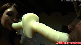 roundass babes suck dildos 😍