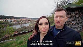 Fatal feil er tilbake med babe i strømper som viser store naturlige pupper. Hardcore action!