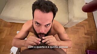 Homem barbudo chupa 41 paus -12 e 13 mamada - video completo no red