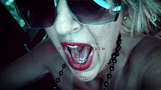 Mostohafiú, nyújtsd szét a puncimat azzal a nagy erős fasszal!