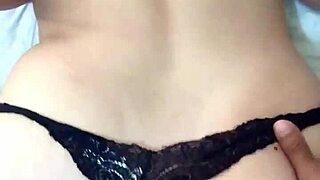 Disfrutando De Su Hermoso Culito Rojito