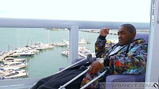 Moja ulubiona główna pielęgniarka mocno mnie ujeżdża!