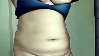 Desi Gal Stretches Gand and Choot Lips Sensually